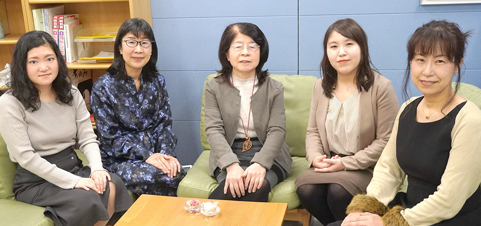 女性弁護士6名の画像